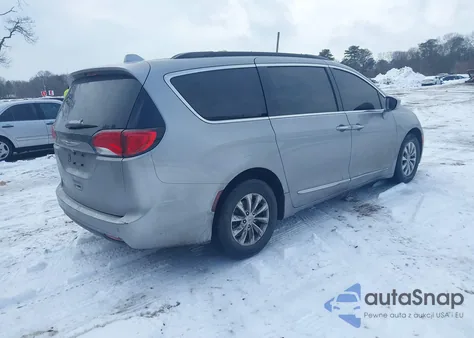 2017 Chrysler Pacifica Touring-L из США, поврежденный, VIN 2C4RC1BG6HR654811